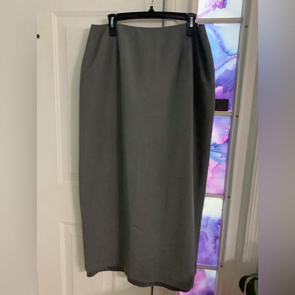 Gray Pencil Skirt - Picture 3 of 3